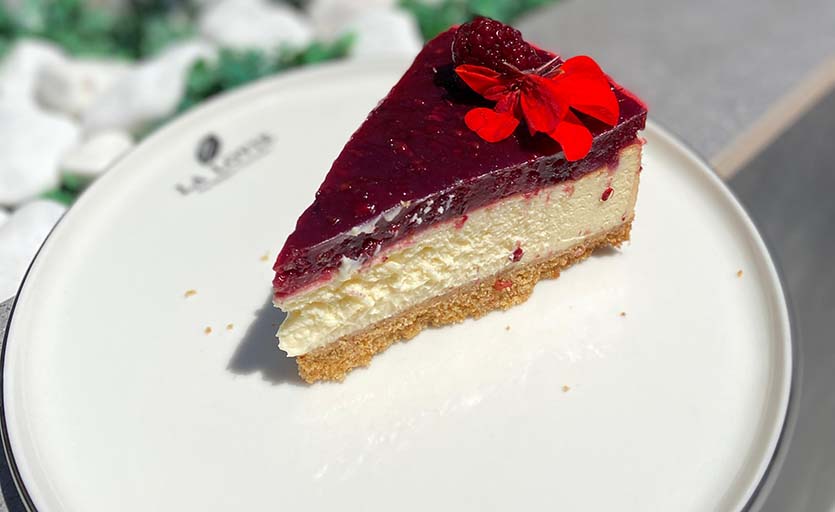 BÖĞÜRTLENLİ CHEESECAKE